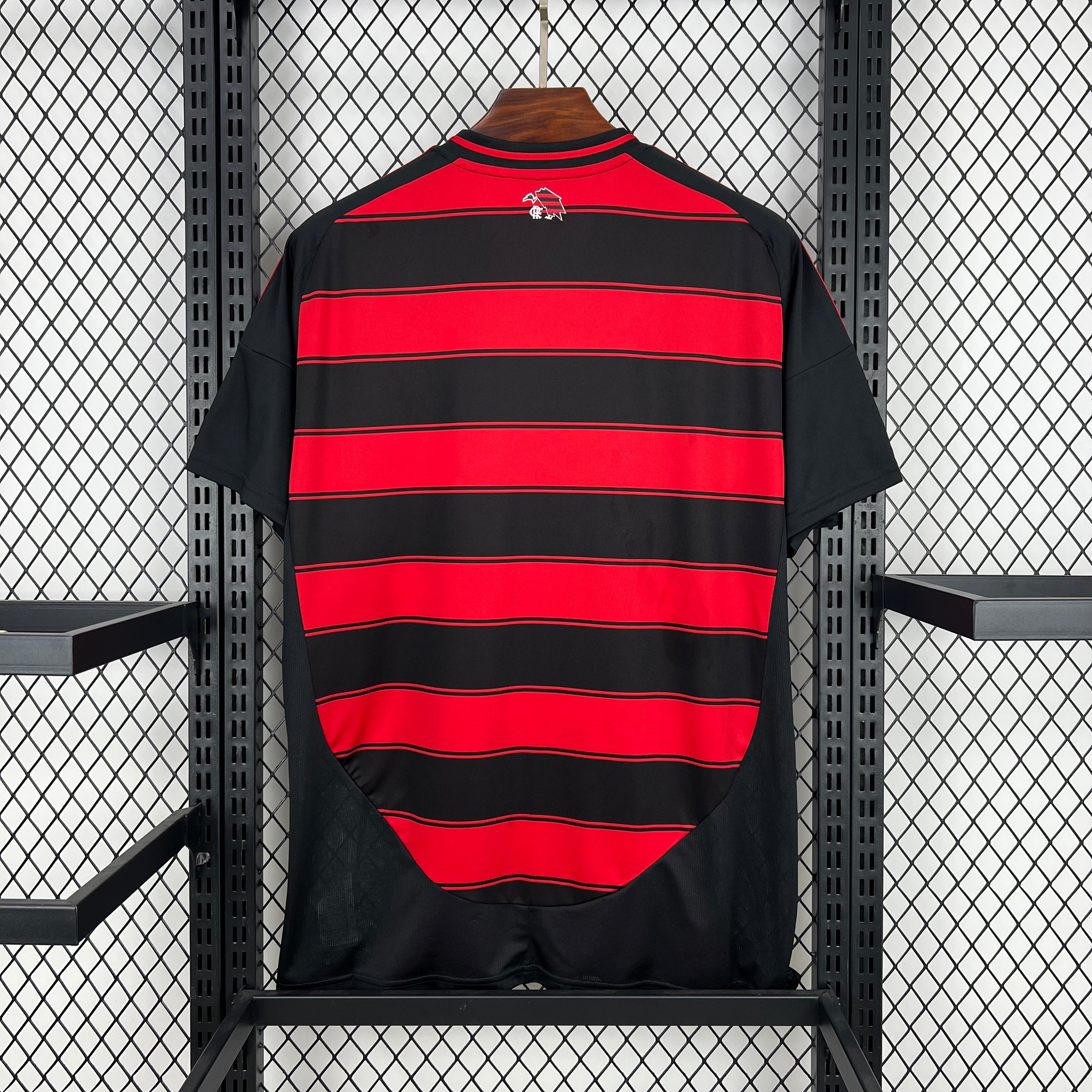 Camiseta Flamengo local 2025/26 versión fan.